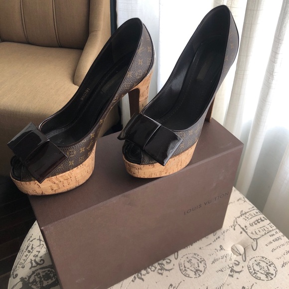 LV shoes - Picture 2 of 4